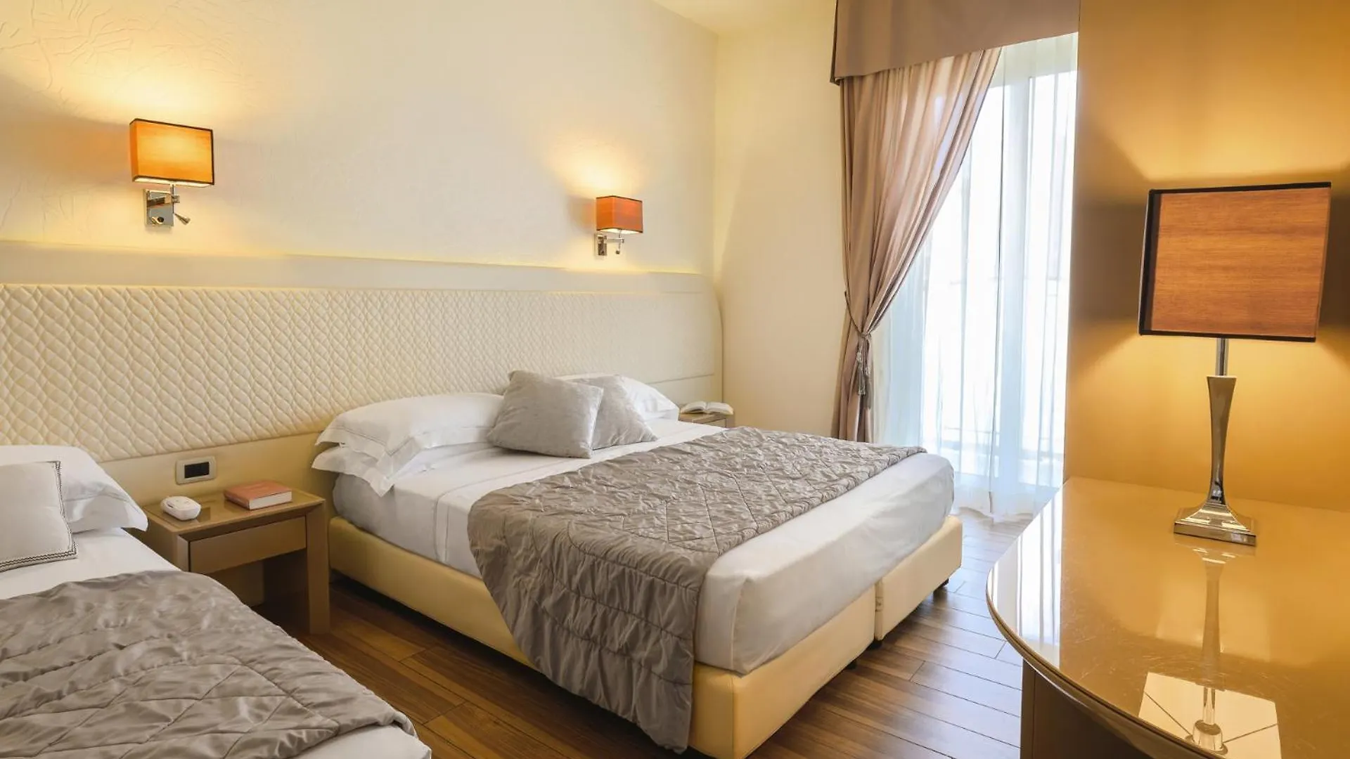 Hotel Alexander Milano Marittima Italien