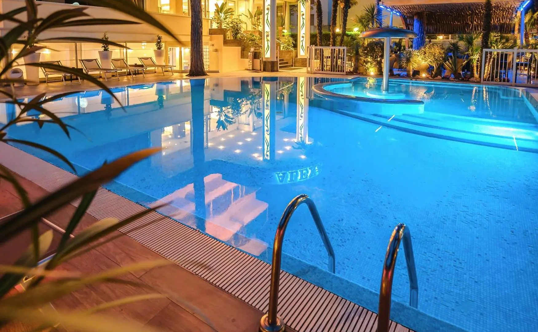 Hotel Alexander Milano Marittima 4*,  Italien