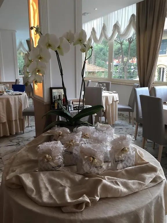 Hotel Alexander Milano Marittima 4*,  Italien